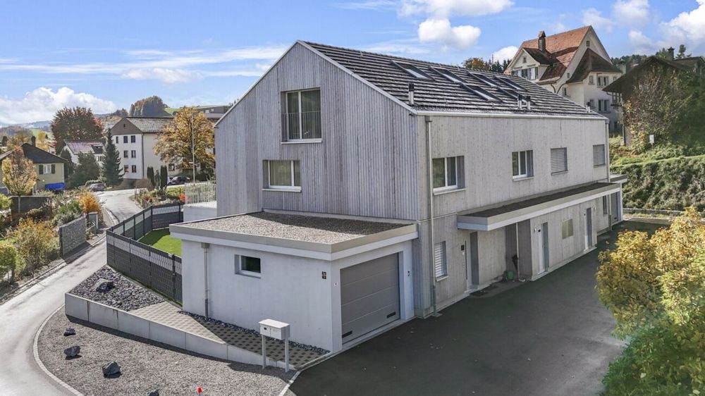 Modernes Wohnglück mit Charme - Ihr neues Zuhause im Grünen von Bütschwil - Bild 1