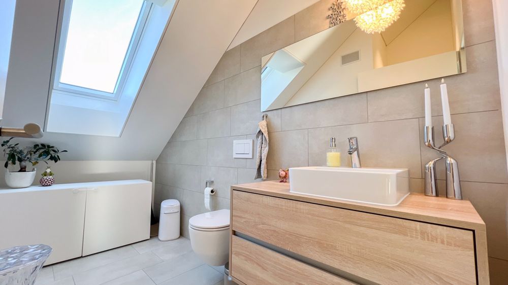 Bijou 3 1/2 Zi. Dachwohnung mit Seesicht - barrierefrei! wohnen! - Bild 5