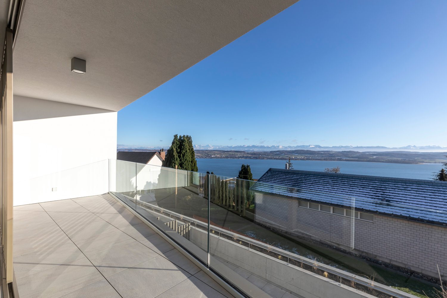 Lugnorre – Villa 6.5 pièces neuve avec vue panoramique sur le Lac de Morat – 215 m² - Bild 7