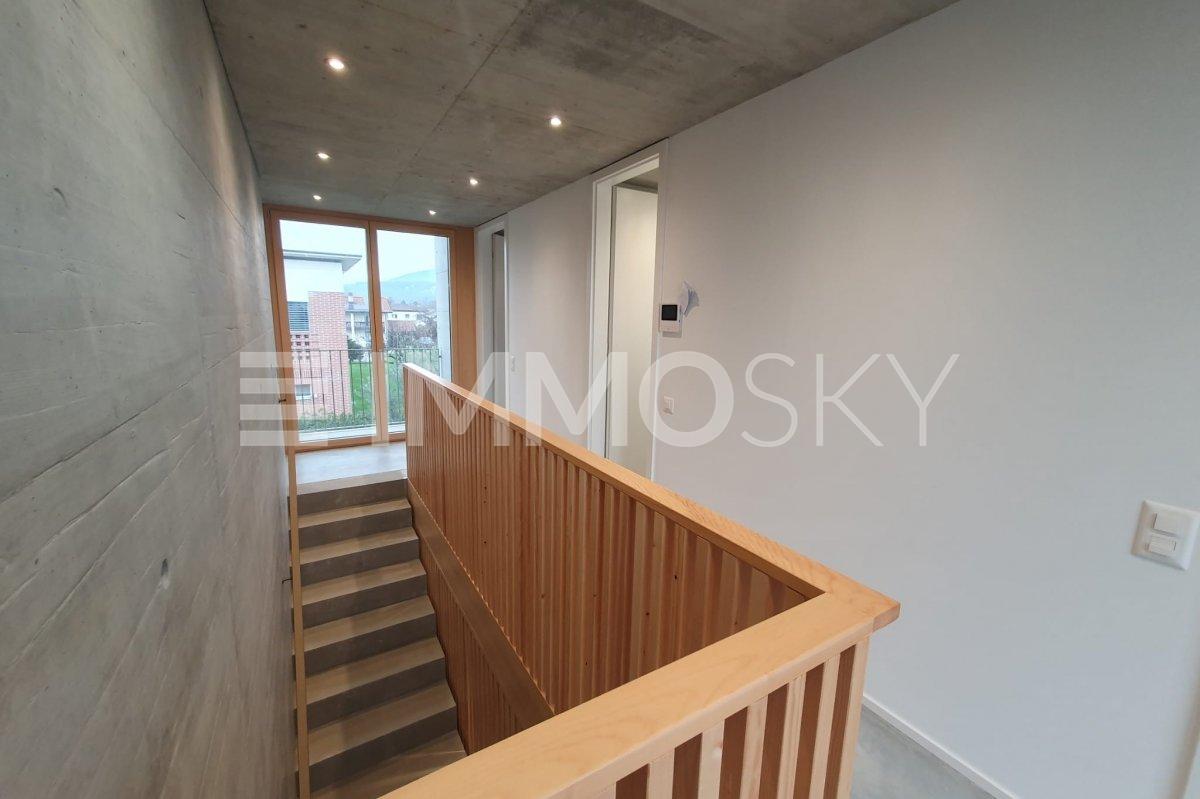 Elegante villetta di nuova costruzione con giardino - Luce naturale che avvolge ogni ambiente