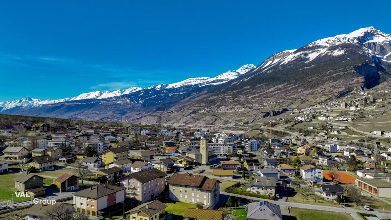 Exklusive Attikawohnung mit grosser Terrasse und Weitsicht - Bild 8