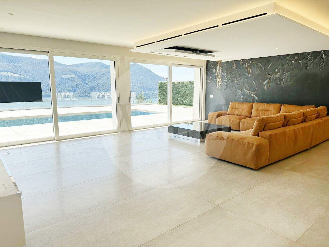 VILLA EXTRALUSSO CON IMPERDIBILE VISTA SULLE ISOLE DI BRISSAGO - Bild 2