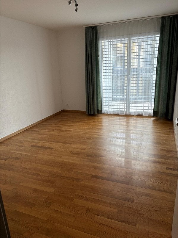 3.5-Zi.-Wohnung mit grossem Balkon & 2 Tiefgaragenplätzen - Bild 5