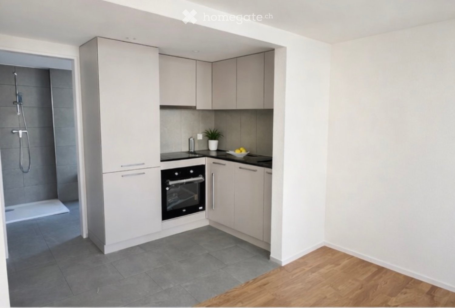 Moderne 2.5-Zimmer-Wohnung in Romanshorn - frisch renoviert -  Bild 2