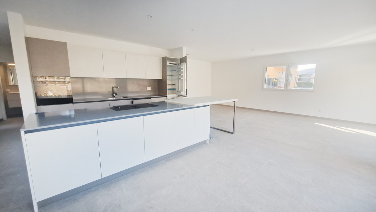 Casa 4,5 locali in contesto bifamiliare con giardino privato. - Bild 4