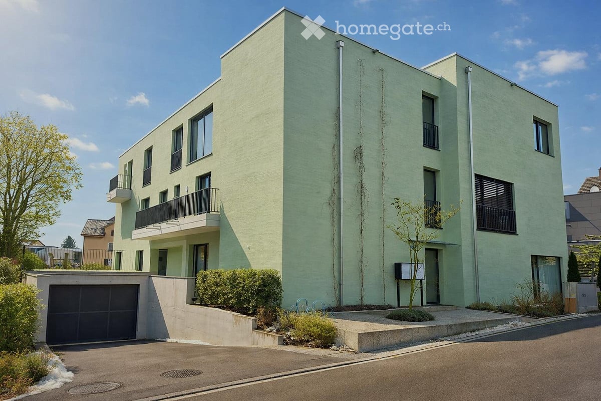 Exklusive, neuwertige EG-Wohnung mit 154 m² Fläche / nur vier Parteien - Bild 1