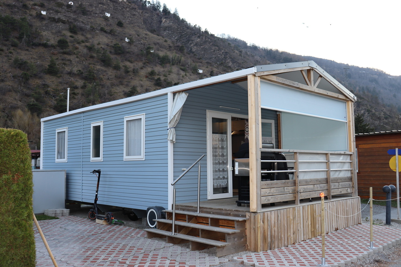 Campinghaus im Raron - neuwertig & voll ausgestattet - Bild 1