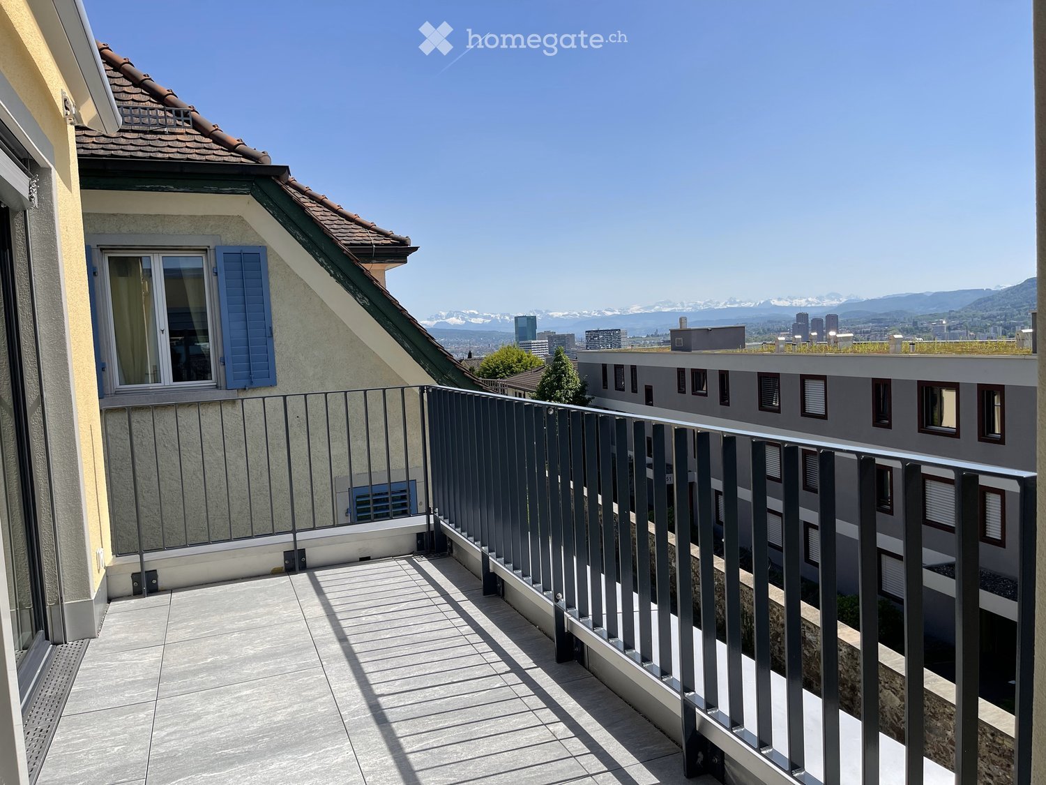2 TAGE DER OFFENEN TÜRE !! CHARMANTE 2.5-ZIMMER ATTIKAWOHNUNG - 4 TERRASSEN – ZENRTAL IN HÖNGG - Bild 8