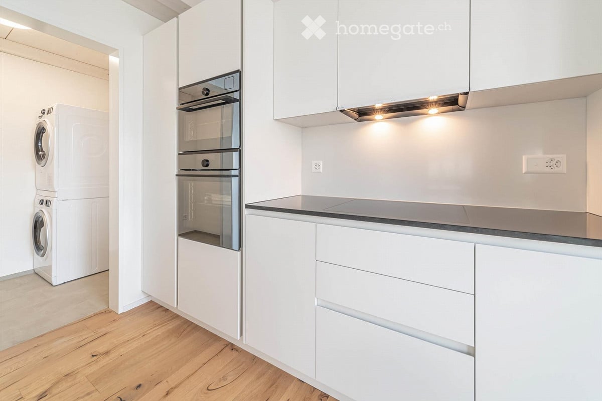 Neuwertige, exklusive 4.5 Zimmer Galeriewohnung mit grosser Loggia und hochwertigem Ausbau -  Bild 11