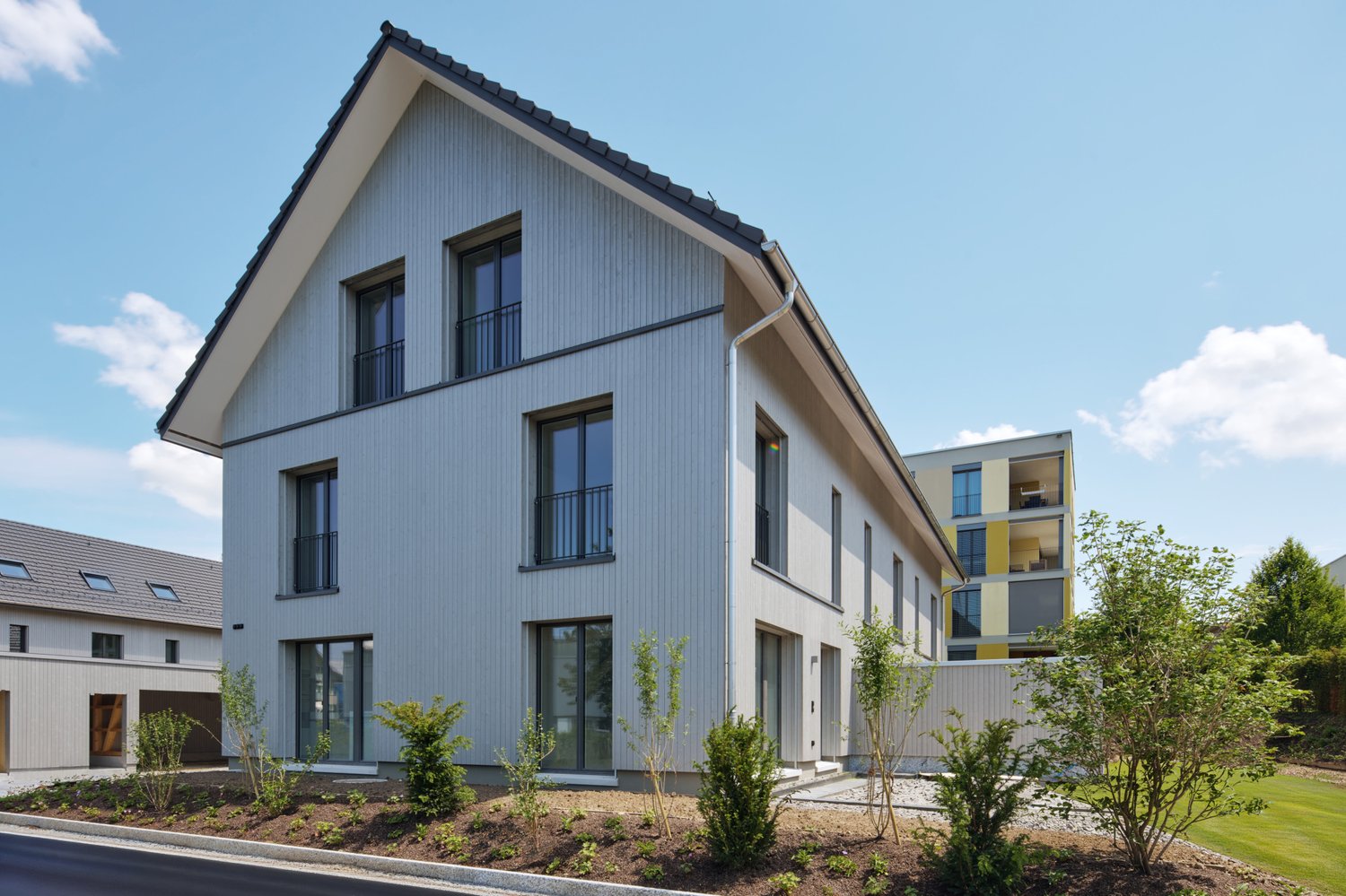 Bereit für's Eigenheim? - Neubau 6-Zimmer-Haus in Buchrain - Hausreihe 2a bis 2c - Fotoaufnahme Juni 2026