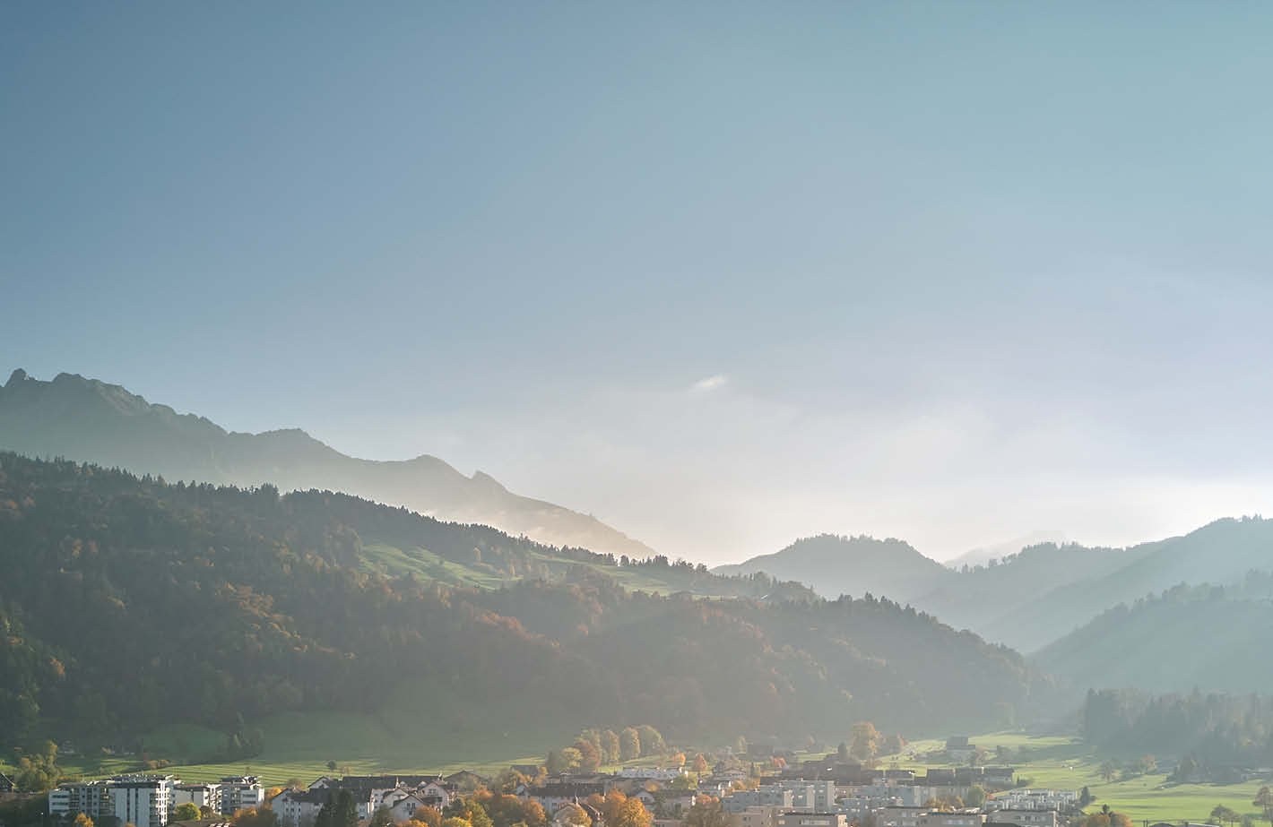 Exklusive 4.5-Zimmer-Wohnung mit grosszügiger Terrasse und Panoramablick -  Bild 4