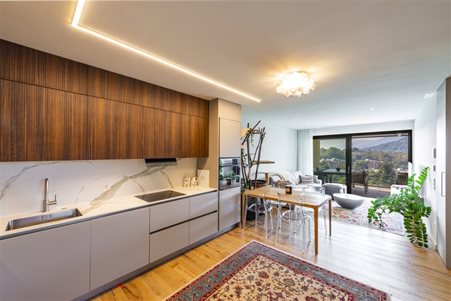 Geräumige 2,5-Zimmer-Wohnung mit eigenem Garten und Wellnessbereich -  Bild 3