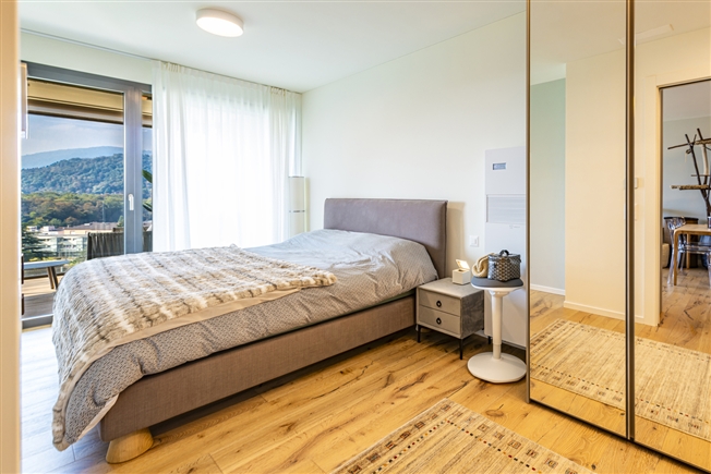 Geräumige 2,5-Zimmer-Wohnung mit eigenem Garten und Wellnessbereich -  Bild 6