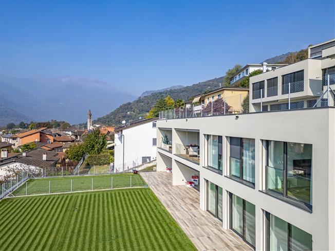 Geräumige 2,5-Zimmer-Wohnung mit eigenem Garten und Wellnessbereich -  Bild 9