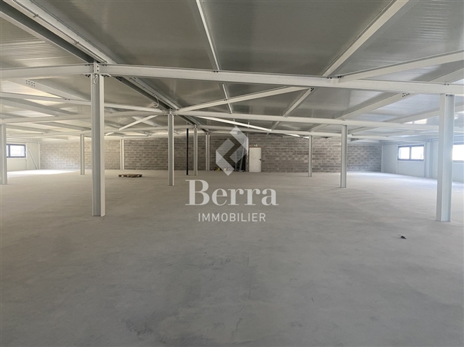 Neue Handels-/Industriehalle in Fully! -  Bild 1