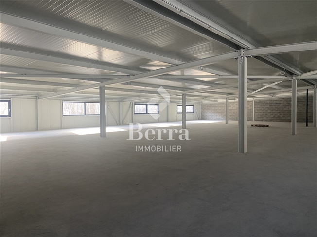 Neue Handels-/Industriehalle in Fully! -  Bild 3