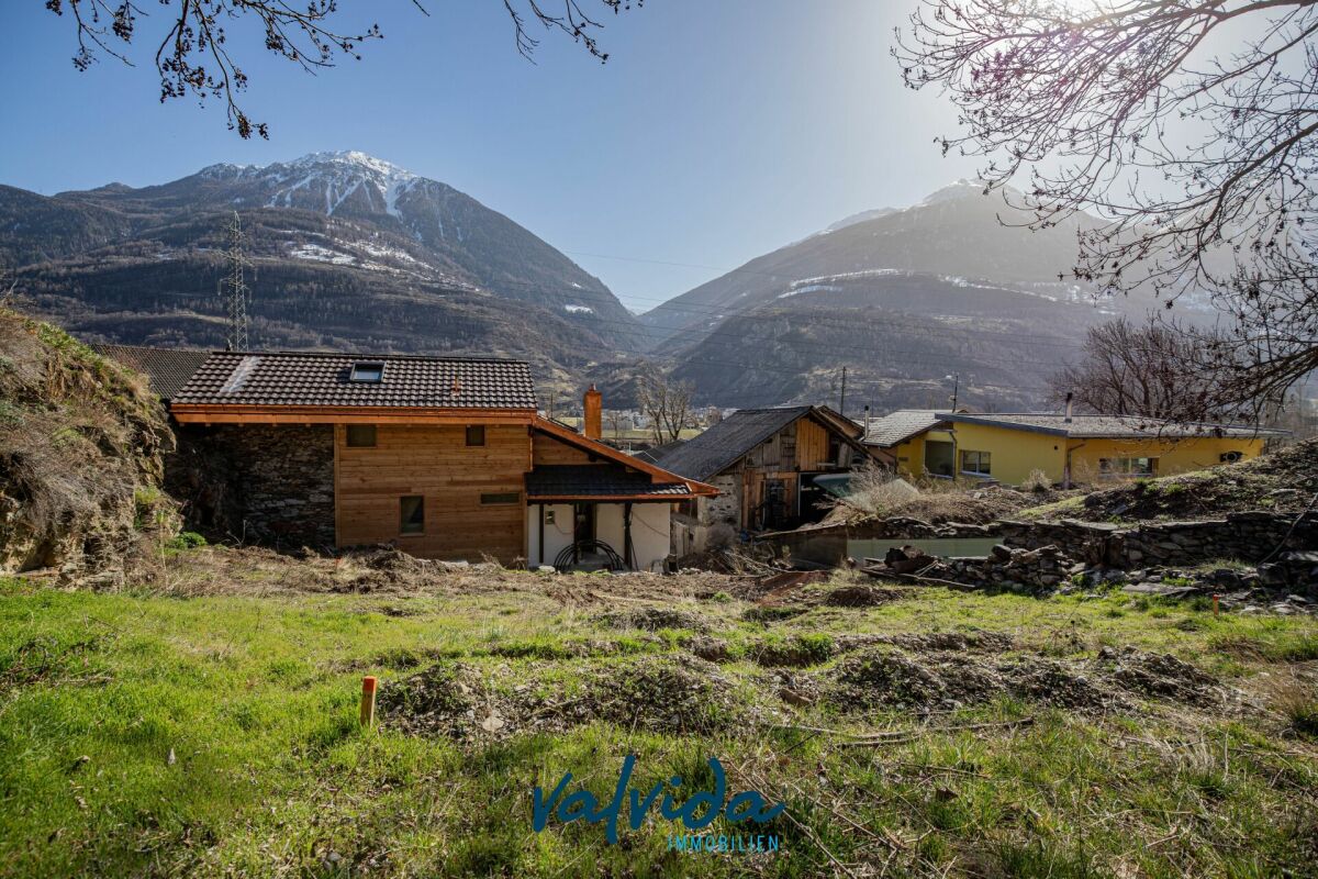 4.5-Zimmer Neubau EFH an sonniger und ruhiger Lage in Getwing (Gampel-Bratsch) -  Bild 1