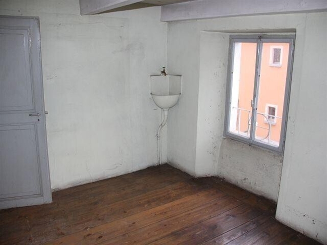 Haus mit Garage zum Ausbauen / Gebäude mit Garage zum Renovieren -  Bild 13