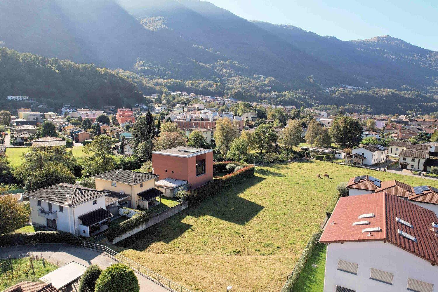 Neue Wohnung mit schöner Terrasse in einem noblen Wohngebiet -  Bild 3