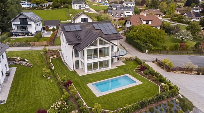 Außergewöhnliche neue, zeitgenössische Villa mit zwei eigenständigen Wohnungen -  Bild 9