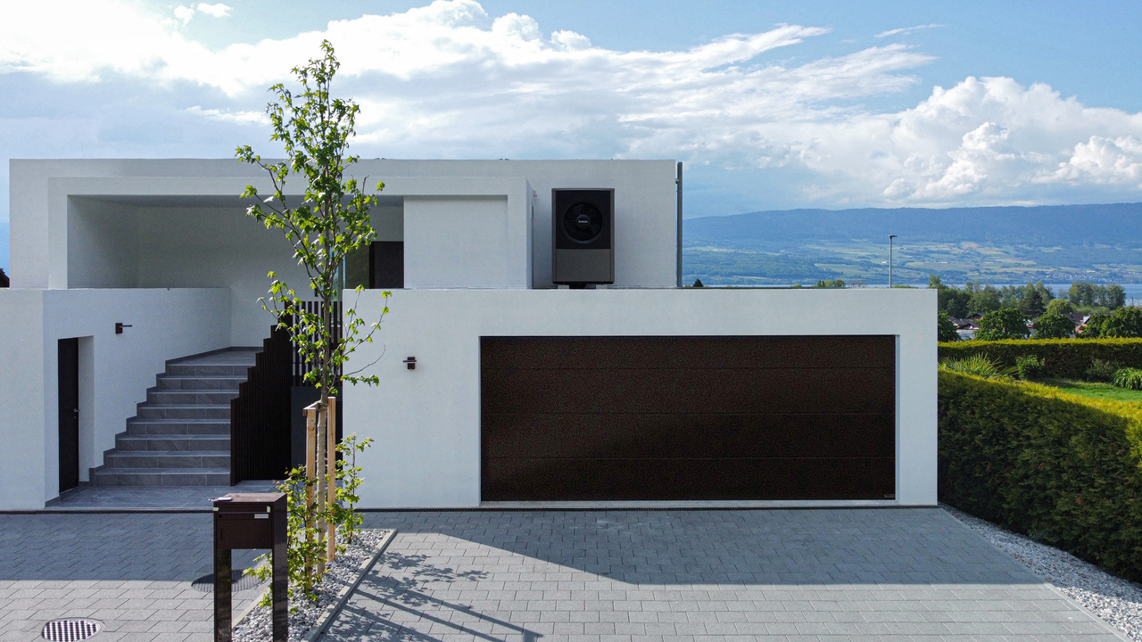 Cheyres, zu verkaufen, wunderschönes Attikapartment mit 190 m2 und Blick auf den See! -  Bild 3