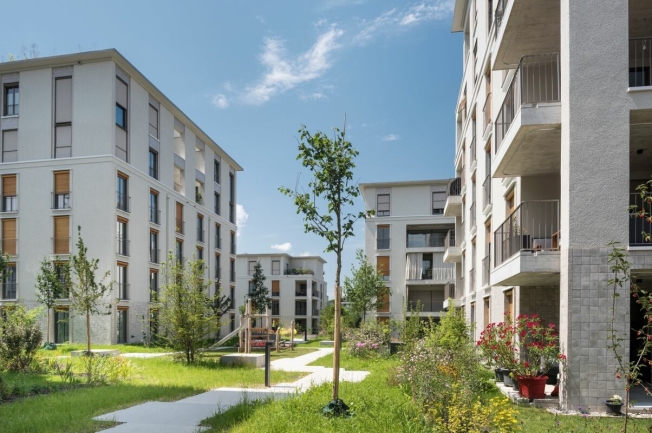 Einstellhallenplatz im Hinterkirch in Reinach -  Bild 1