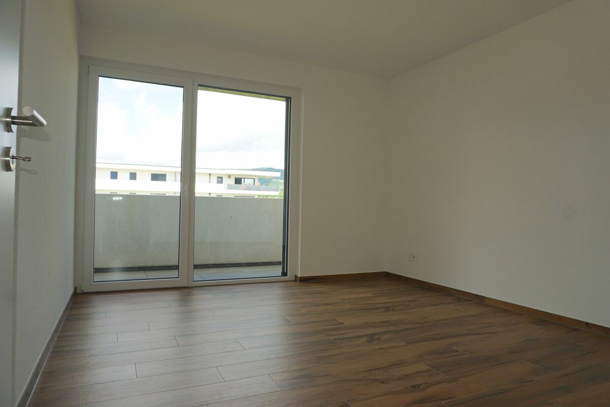 Appartement de 4,5 pièces - Surface nette de 105 m2 - Terrasse de 47 m2 - orienté nord-est -  Bild 3