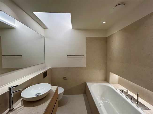 Das Besondere Aussergewöhnliche Luxuswohnung mit privatem Liftzugang und exklusiver Dachterrasse -  Bild 12