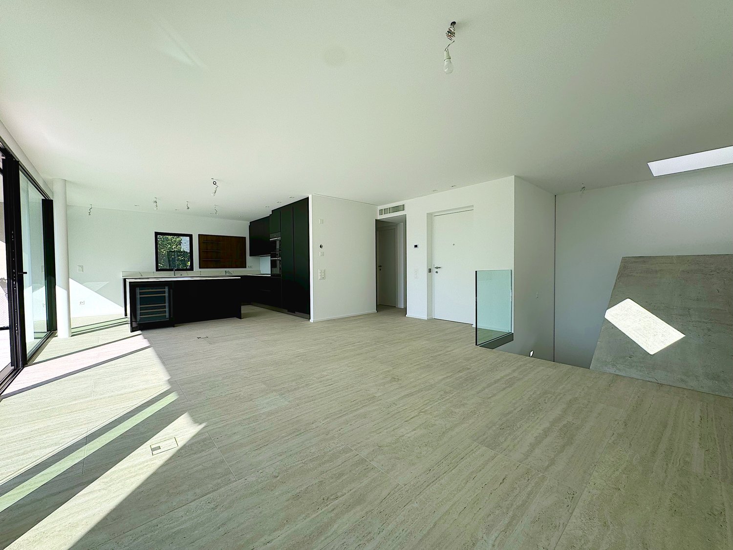 Elegante 4.5 locali al primo piano con terrazza e parziale vista lago -  Bild 6