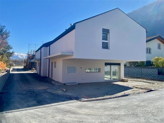 Wunderschöne neue Eckvilla mit 4,5 Zimmern in Bramois -  Bild 1