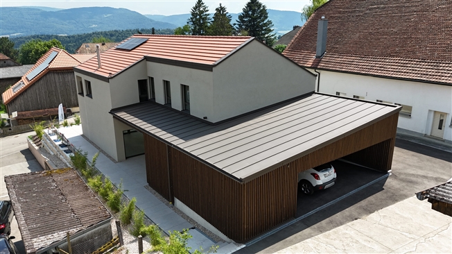 Zum Verkauf steht ein 6,5-Zimmer-Haus in Montavon mit einem Grundstück von 776 m² -  Bild 4
