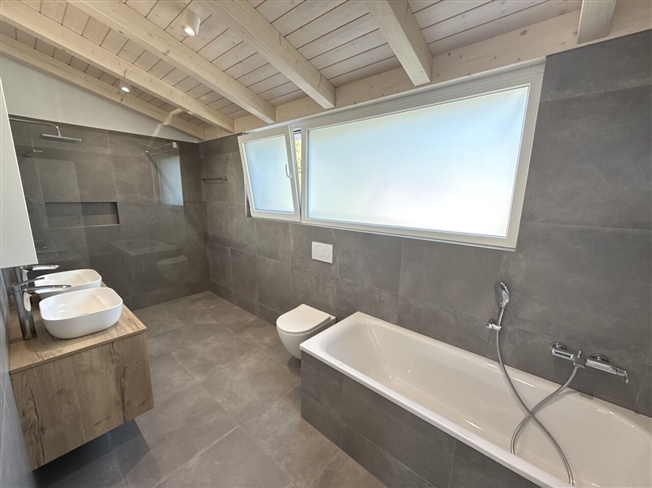 Neues 5,5-Zimmer-Haus zum Verkauf in Movelier -  Bild 11