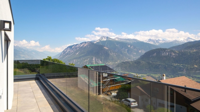 Ein paar Minuten von Crans-Montana entfernt. Tschermignon. Zeitgenössische 5,5-Zimmer-Villa mit Blick auf die Alpen -  Bild 11