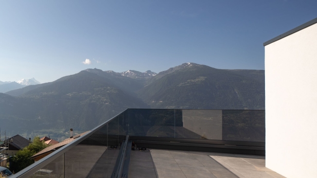 Ein paar Minuten von Crans-Montana entfernt. Tschermignon. Zeitgenössische 5,5-Zimmer-Villa mit Blick auf die Alpen -  Bild 12