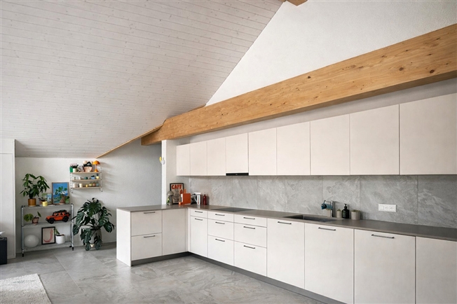 Tolles 4.5-Zimmer-Apartment mit Südost-Ausrichtung -  Bild 3