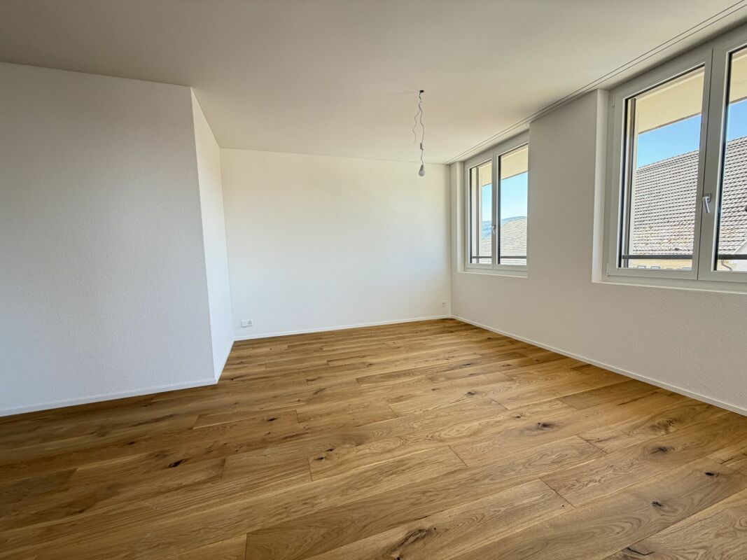 Neubau 4.5 Zimmer-Wohnung im 1. OG mit Tiefgarage -  Bild 6
