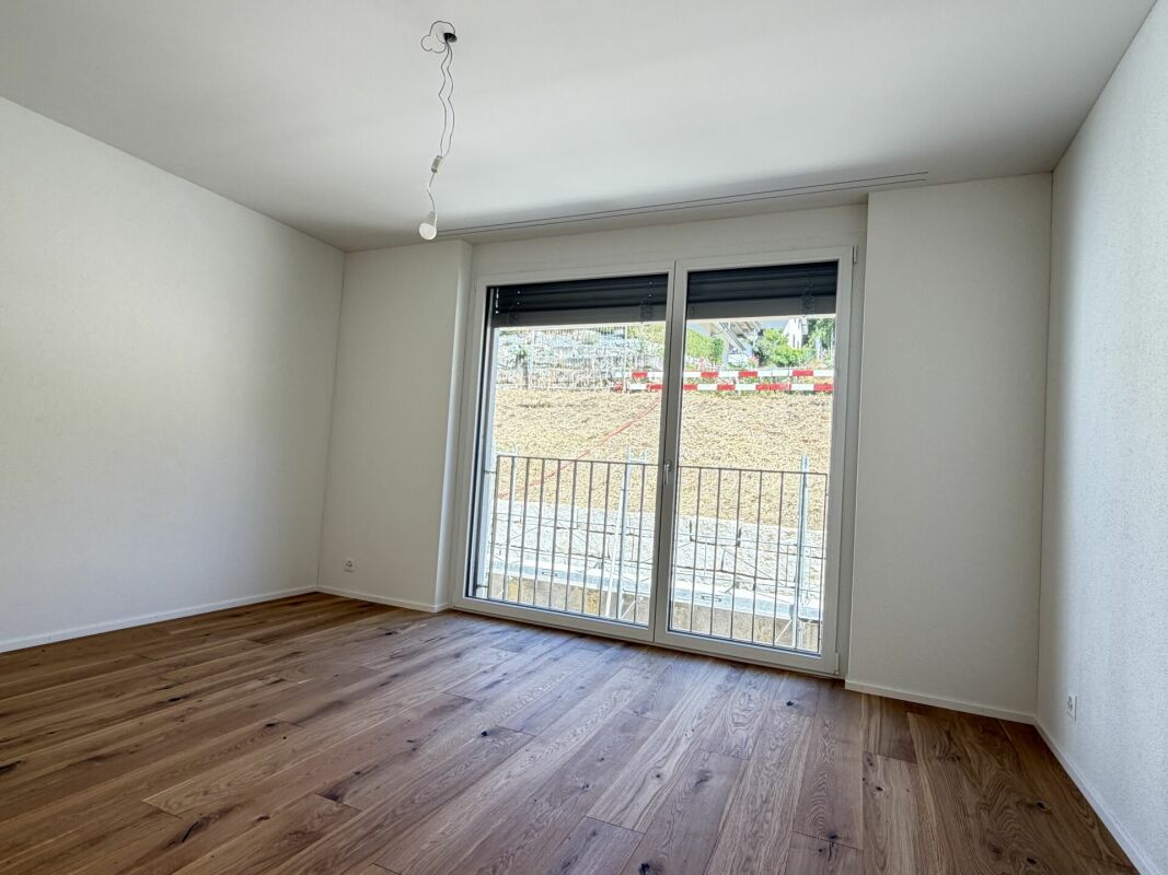 Neubau 4.5 Zimmer-Wohnung im 1. OG mit Tiefgarage -  Bild 8