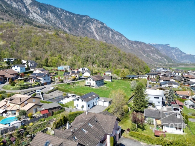 Angrenzende Villa mit 4,5 Zimmern und herrlicher Aussicht -  Bild 6