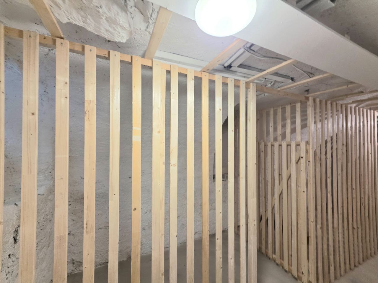 Erstvermietung nach Totalsanierung: möblierte WG-Zimmer -  Bild 8