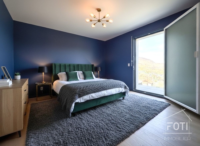 MIETKAUF Neue freistehende Villa mit 4,5 Zimmern und wunderschönem Blick auf die Ebene. -  Bild 5