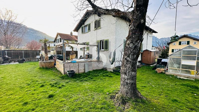 TRAUMLAGE MIT GESTALTUNGSSPIELRAUM - Maison 7 pièces - image - 1