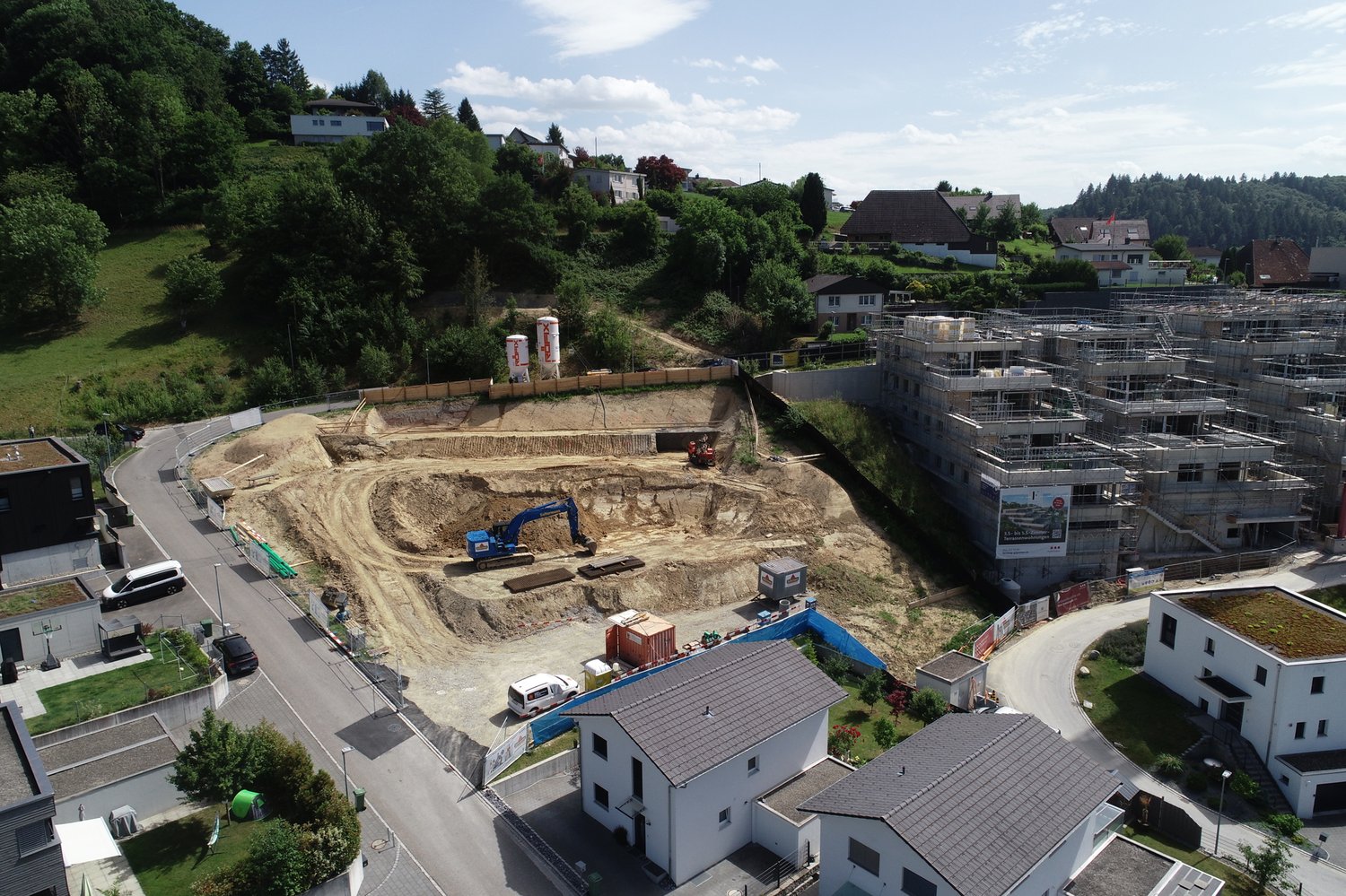 Wohnen mit Weitblick  Terrassiert, Hochwertig, Individuell -  Bild 1