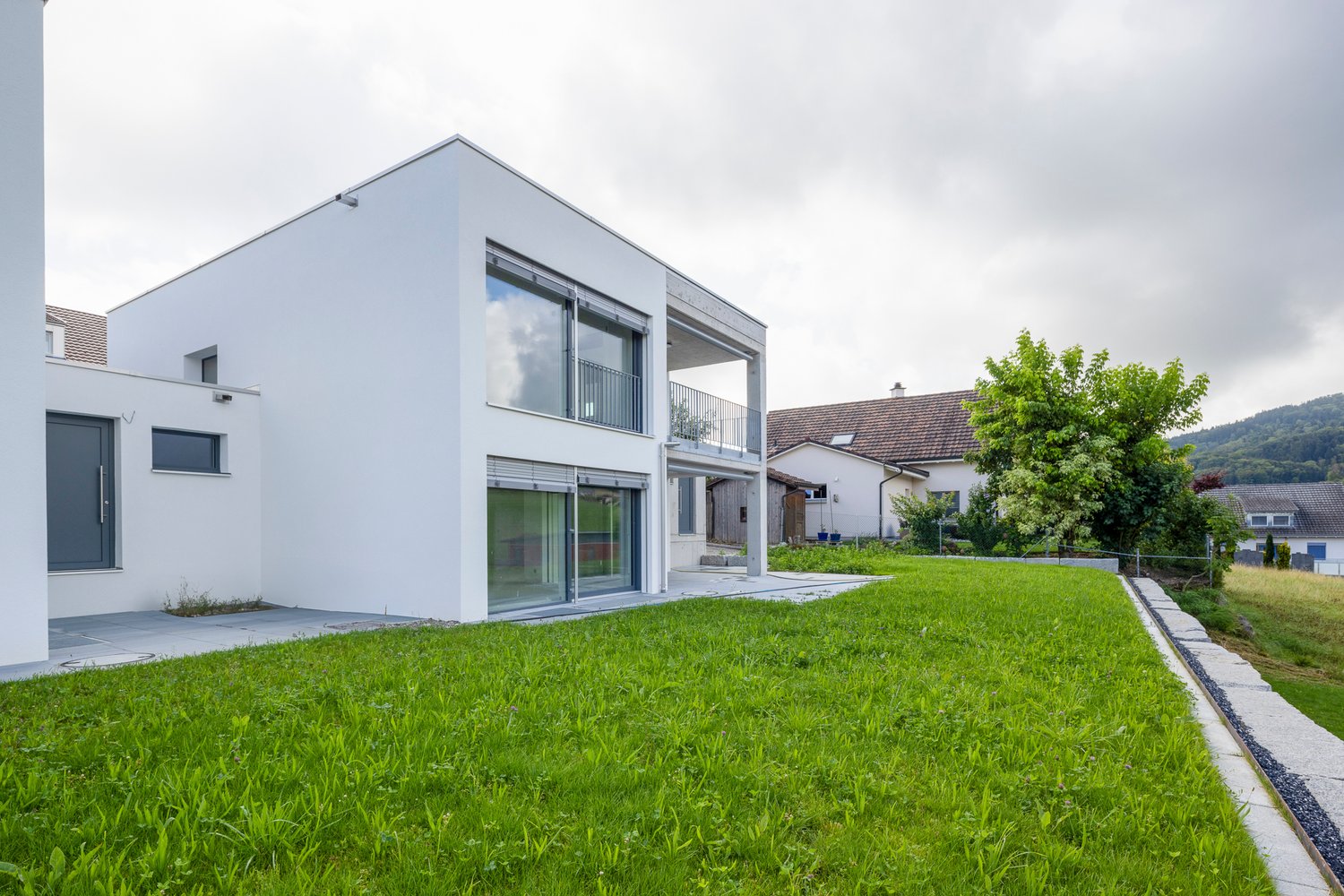 NEUBAU: Wohnen an sonnig-idyllischer Lage -  Bild 2