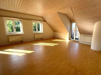Grosszügige 3 1/2 Zimmer- Dachwohnung mit saniertem Bad -  Bild 8