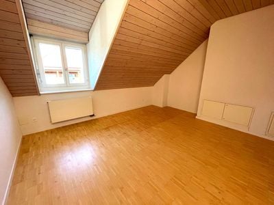 Grosszügige 3 1/2 Zimmer- Dachwohnung mit saniertem Bad -  Bild 10
