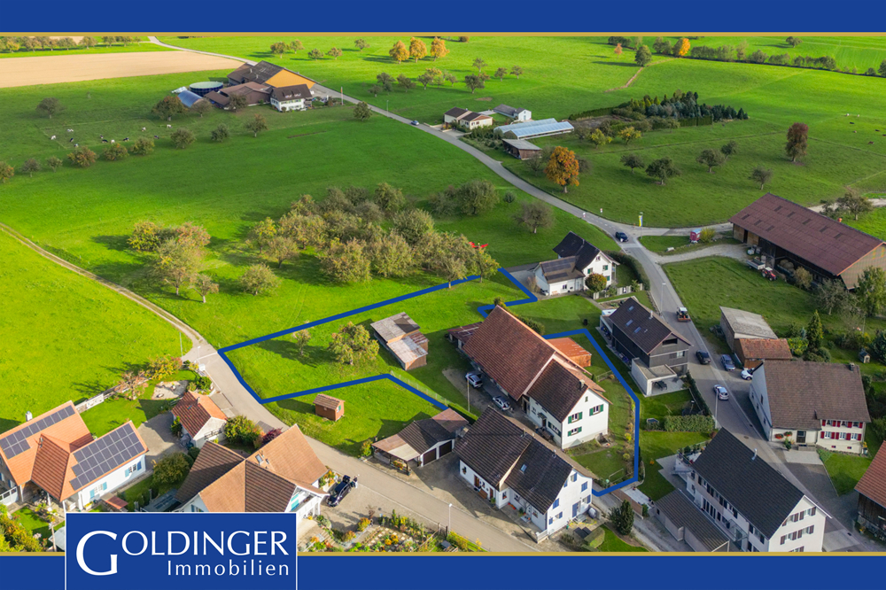 Attraktives Bauland mit Bauernhaus -  Bild 1