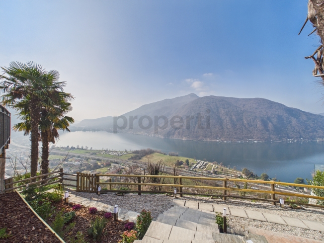 Moderna villa 5 locali con vista mozzafiato, Val Mara-Rovio -  Bild 1