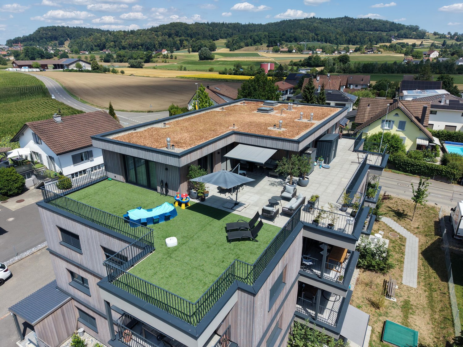 Exklusive 4.5-Zimmer-Attikawohnung mit 188 m² Terrasse -  Bild 2
