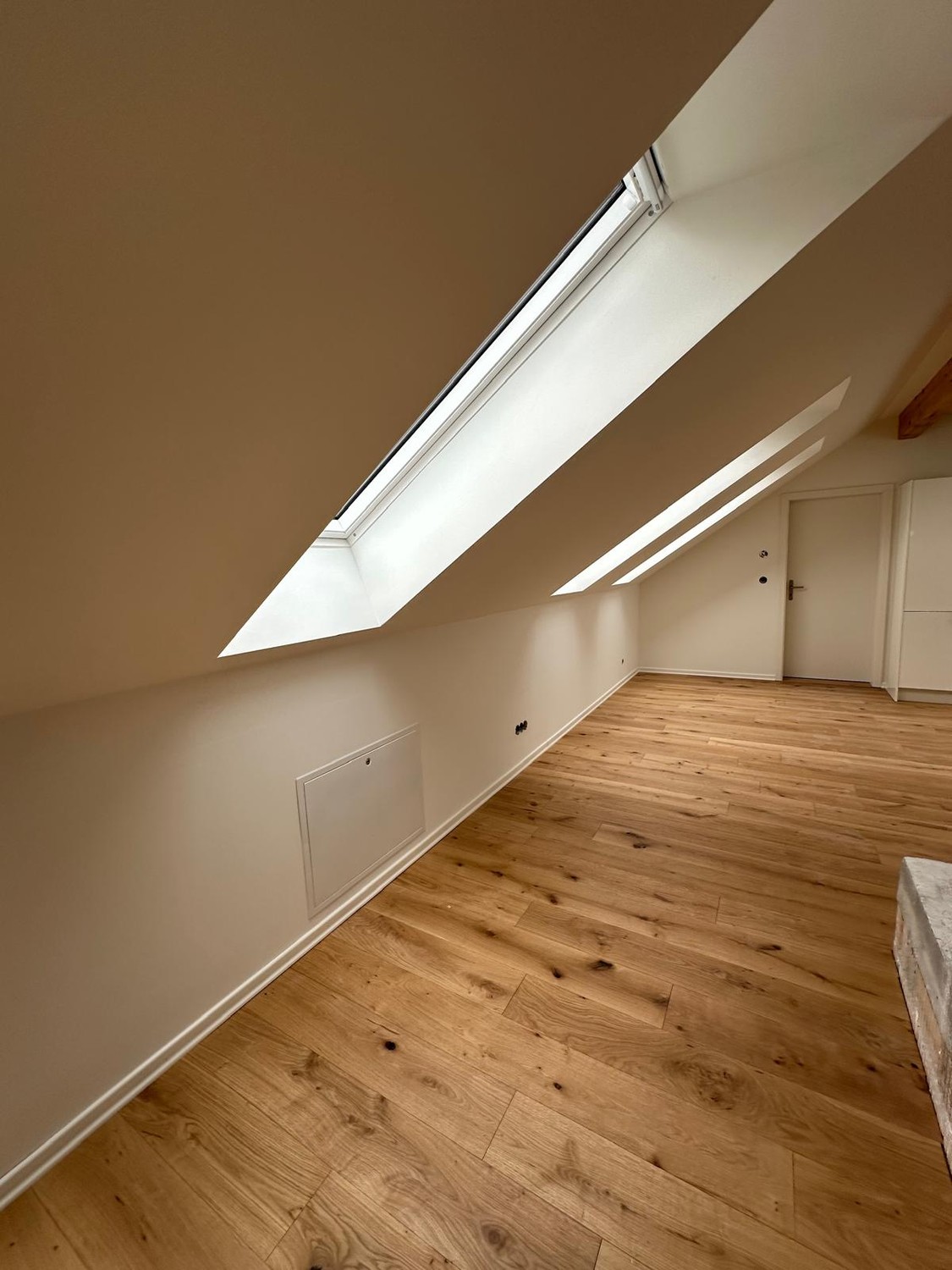 Erstbezug nach komplettem Dachausbau  exklusive Dachgeschosswohnung mit Cabriofenster in zentraler Lage -  Bild 7