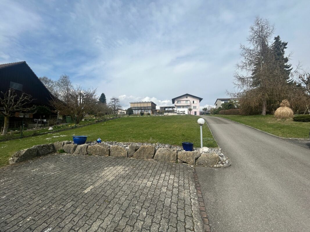 Luxuriöses Einfamilienhaus an begehrter Aare-Lage -  Bild 3
